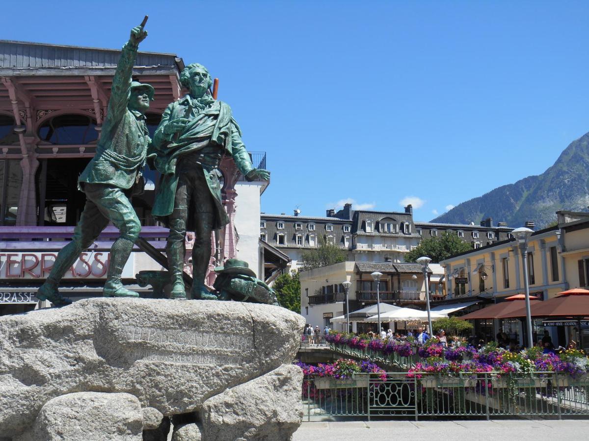 Vue Brevent Sublime En Centre Ville Avec Parking Prive Chamonix Exterior photo