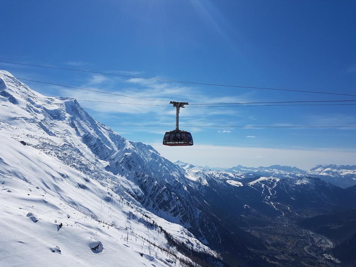 Vue Brevent Sublime En Centre Ville Avec Parking Prive Chamonix Exterior photo