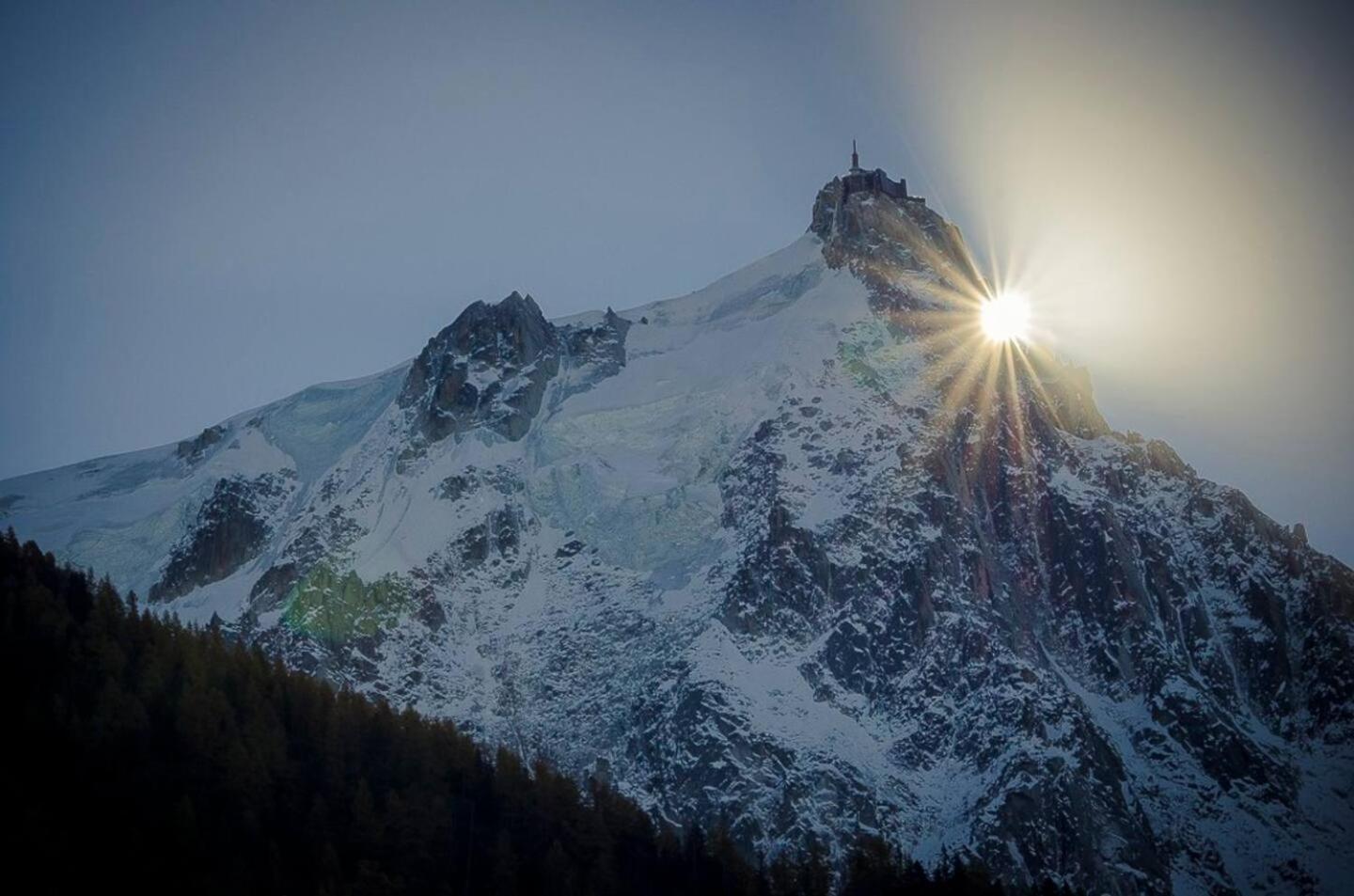 Vue Brevent Sublime En Centre Ville Avec Parking Prive Chamonix Exterior photo